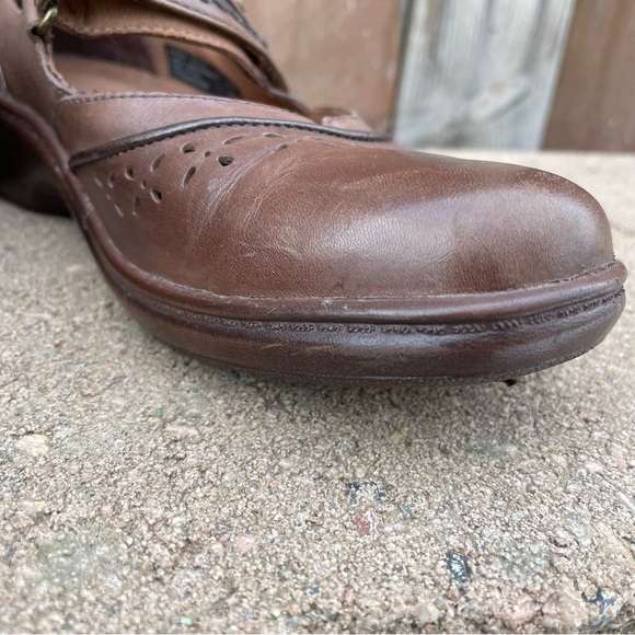 ARAVON Women’s Dolly Mary Jane Flat Brown Leather Size 8 - Picture 14 of 15